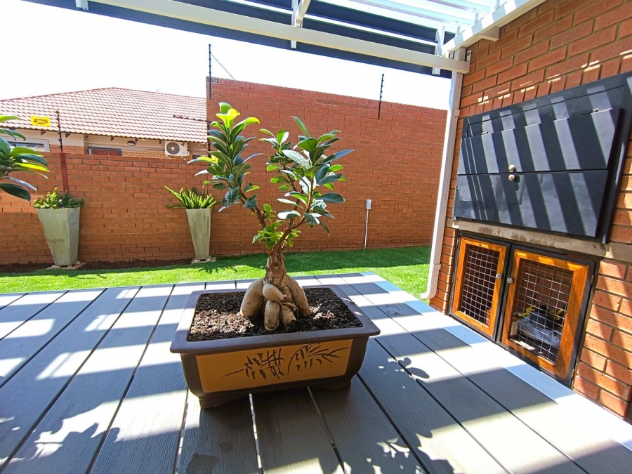 3 Bedroom Property for Sale in Langenhovenpark Free State